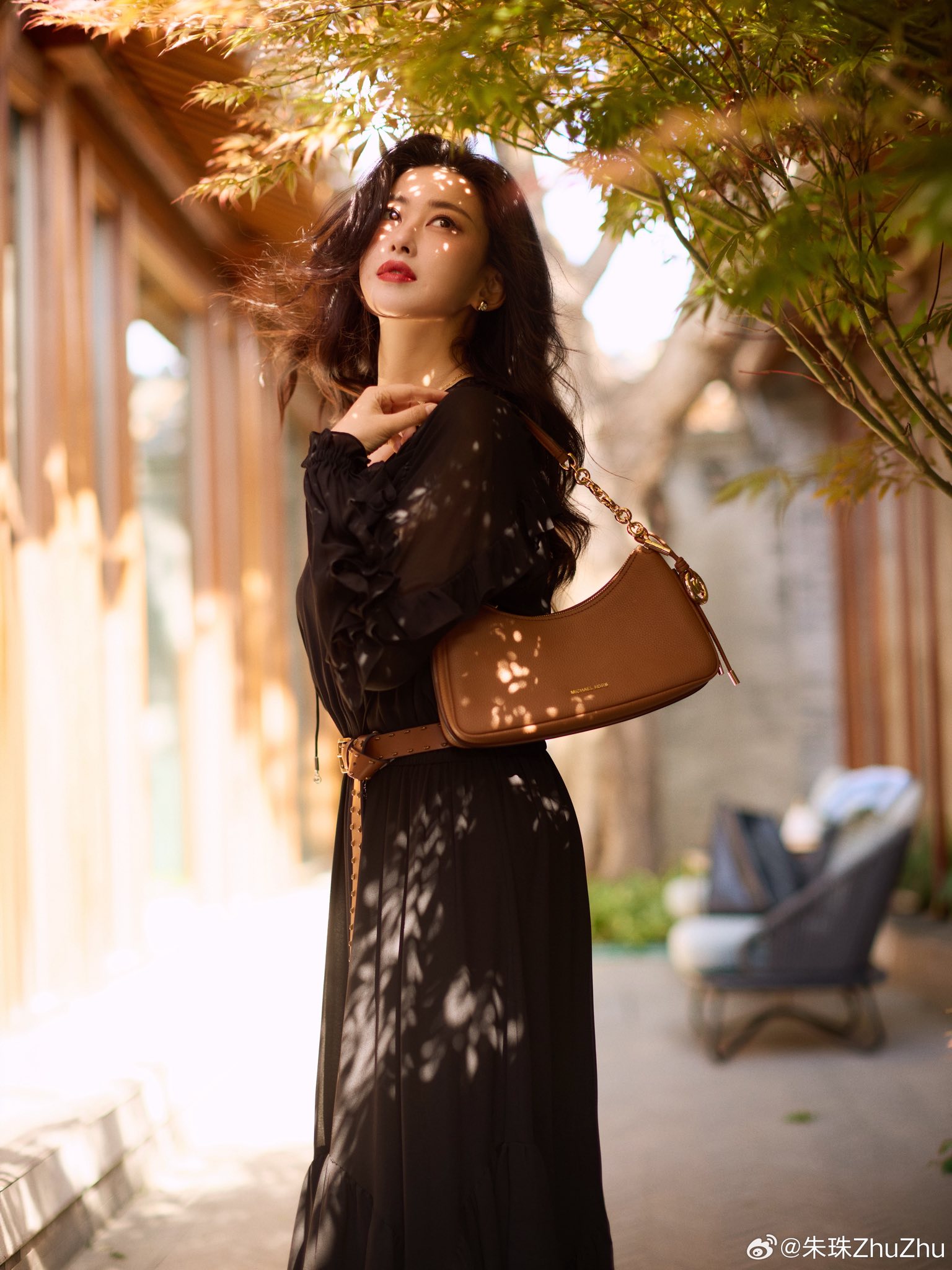 "C&ocirc;ng ch&uacute;a Bắc Kinh" 10 năm được gọi v&agrave;o Top đẹp nhất thế giới: Mỗi lần xuất hiện lại bị xin c&aacute;i đồng điếu- Ảnh 6.