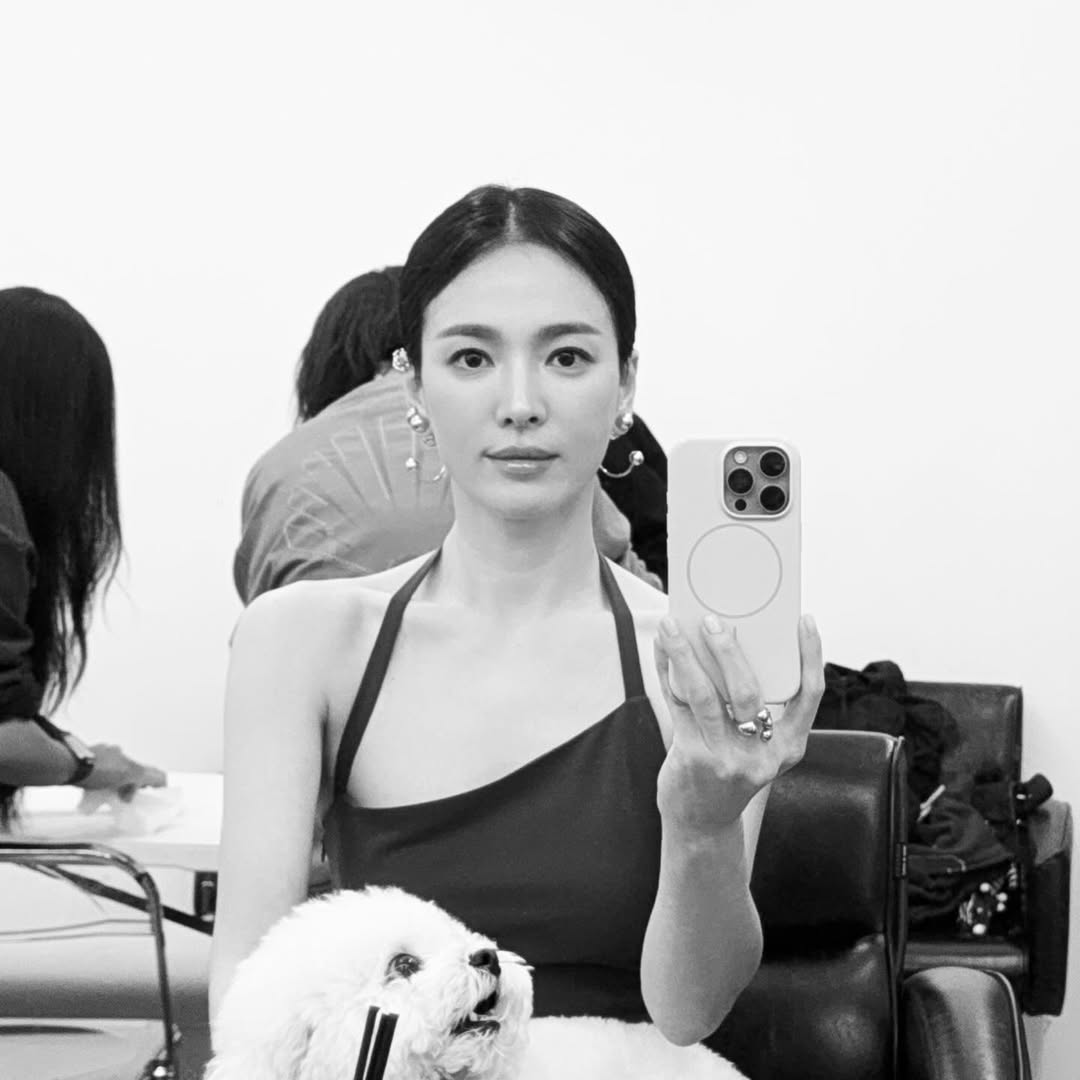 Song Hye Kyo cứ sexy bừng bừng thế n&agrave;y th&igrave; c&ograve;n l&acirc;u mới flop- Ảnh 3.