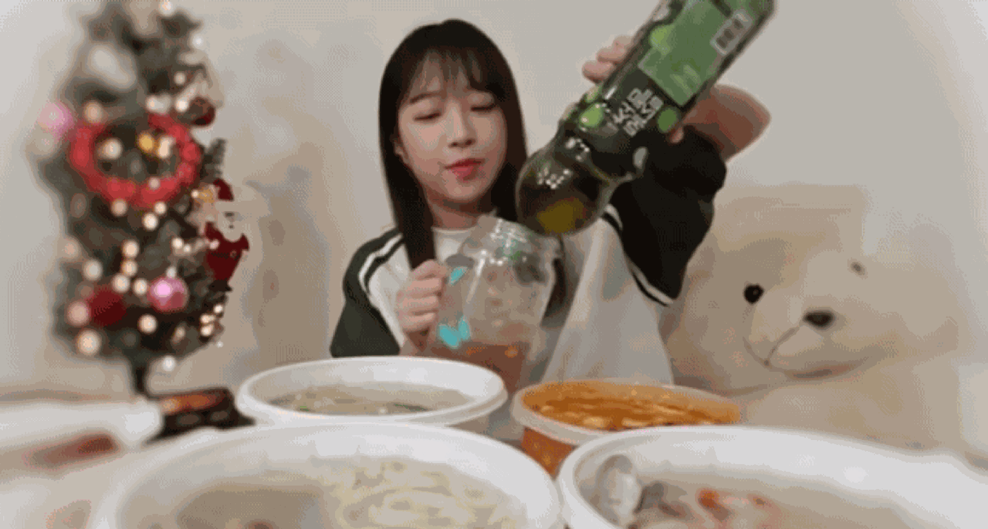 Kinh doanh tr&ecirc;n niềm tin: Tập đo&agrave;n đồ uống l&acirc;u năm nhất H&agrave;n Quốc chờ tới 7 năm để k&yacute; 1 hợp đồng đại diện- Ảnh 1.