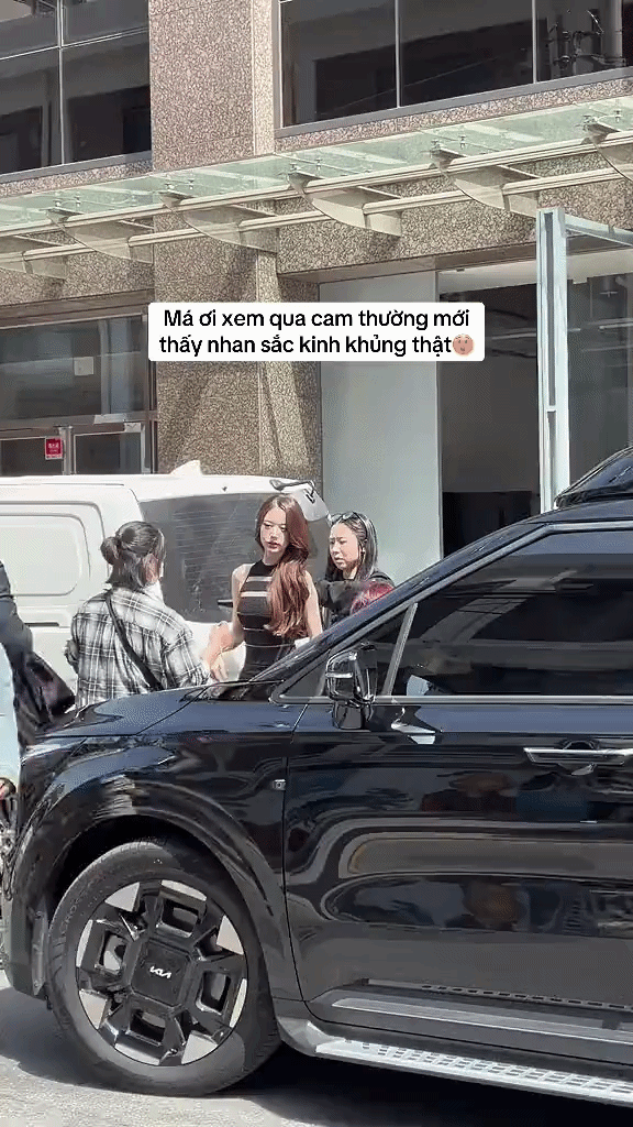 Cam thường của c&ocirc;ng ch&uacute;a Kpop: Kh&ocirc;ng phải ai cũng thấy đẹp- Ảnh 2.