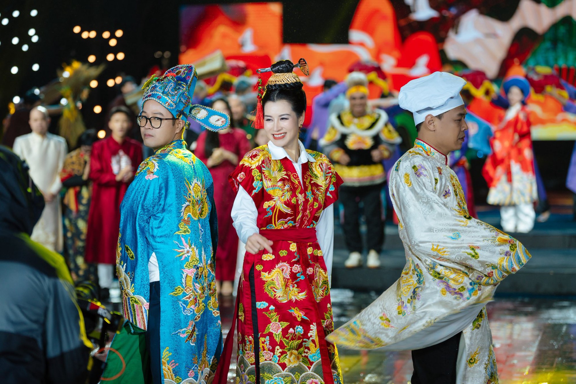 M&agrave;n ảnh Việt kiếm đ&acirc;u ra người thứ 2 nhả thoại đỉnh cỡ n&agrave;y: Cứ cất giọng l&agrave; đ&uacute;ng chuẩn s&aacute;ch gi&aacute;o khoa từ vựng- Ảnh 7.