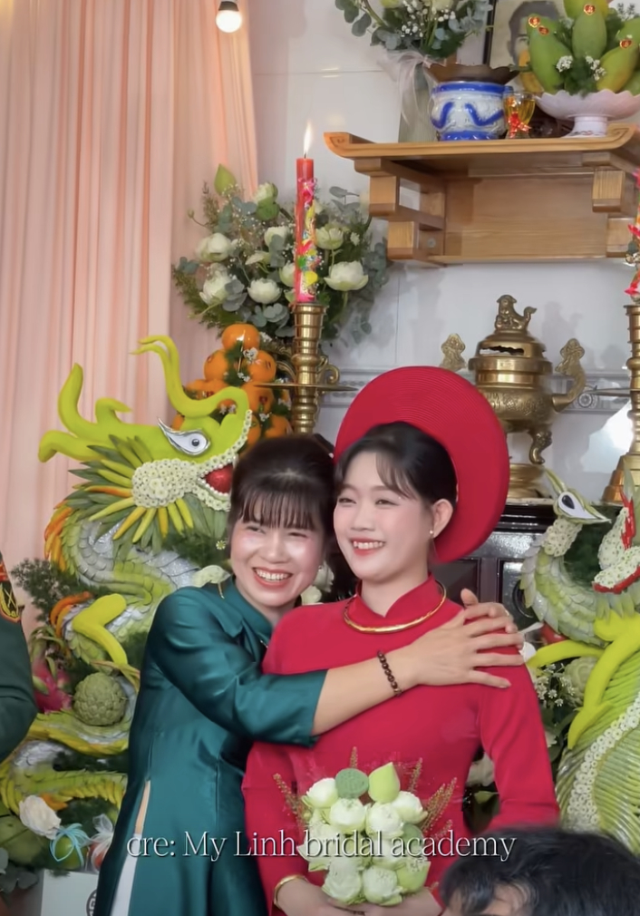 Trọn vẹn đ&aacute;m cưới Mũi trưởng Long ở T&acirc;y Ninh: Visual c&ocirc; d&acirc;u 10 điểm, Hậu Ho&agrave;ng xuất hiện độc lạ- Ảnh 2.