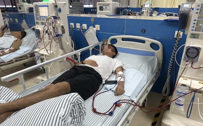 C&ocirc; g&aacute;i bỗng nổi như cồn v&igrave; th&oacute;i quen kỳ quặc, giới y khoa tiết lộ b&iacute; mật ph&iacute;a sau g&acirc;y sốc - Ảnh 2.