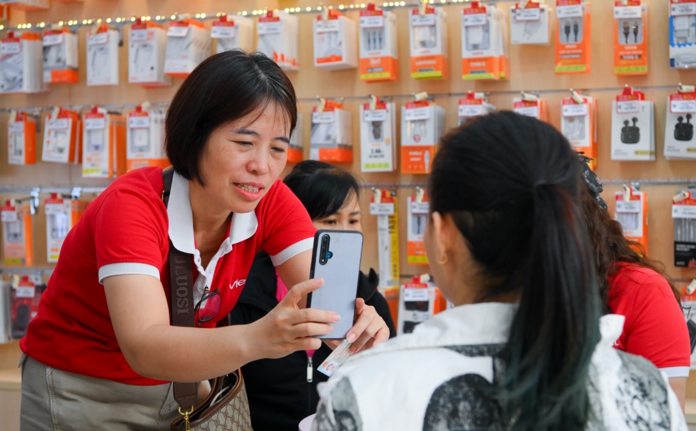 Nguy cơ nhiều người d&ugrave;ng Viettel bị kh&oacute;a SIM - Ảnh 1.