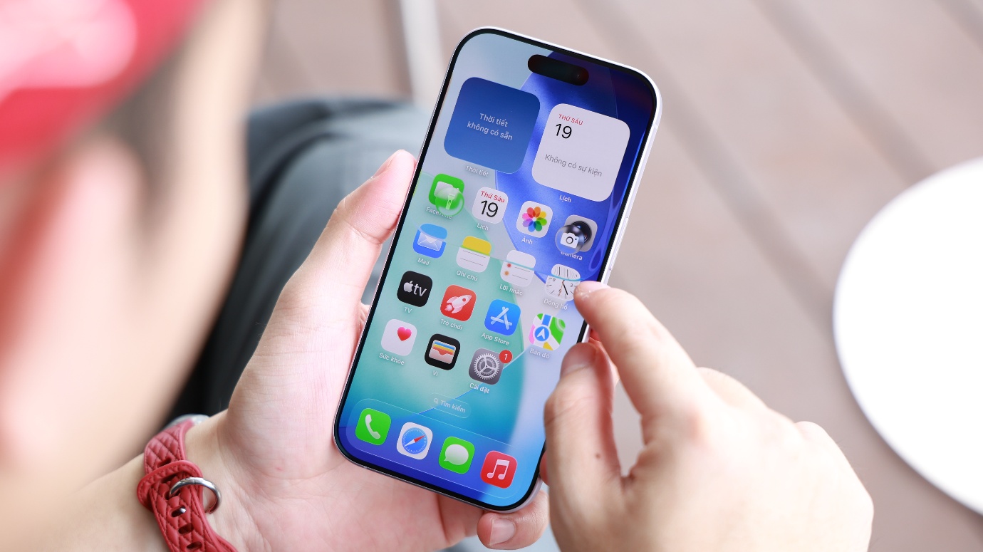 V&igrave; sao t&ocirc;i d&ugrave;ng iPhone 17 kh&ocirc;ng cần d&aacute;n m&agrave;n h&igrave;nh? - Ảnh 1.