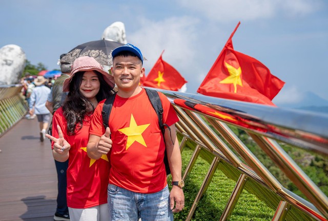 Đ&agrave; Nẵng: Những trải nghiệm &ldquo;đắt kh&aacute;ch&rdquo; tại Ba Na Hills dịp lễ 30/4 - Ảnh 4.