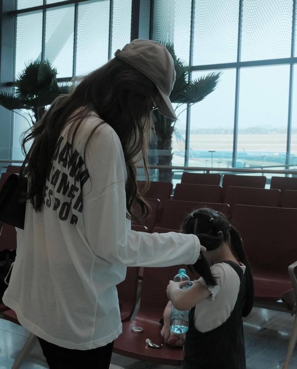 Hoa hậu Đỗ H&agrave; vi vu c&ugrave;ng chồng, 1 mỹ nh&acirc;n lộ hint bầu b&iacute; v&agrave; loạt hoạt động sao Việt ng&agrave;y nghỉ lễ- Ảnh 8.