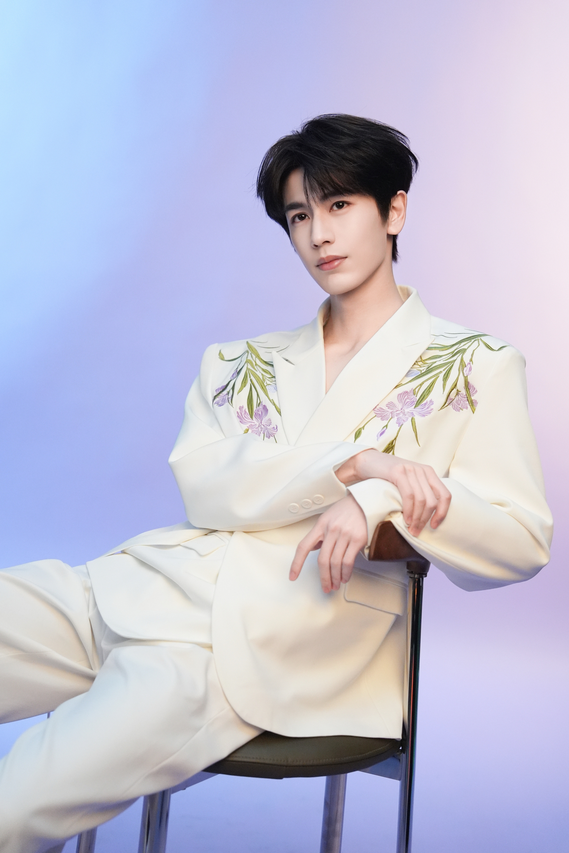 "Tướng qu&acirc;n kem nền" Trương Lăng H&aacute;ch gặp th&ecirc;m biến căng, phen n&agrave;y hết đường cứu v&atilde;n- Ảnh 4.