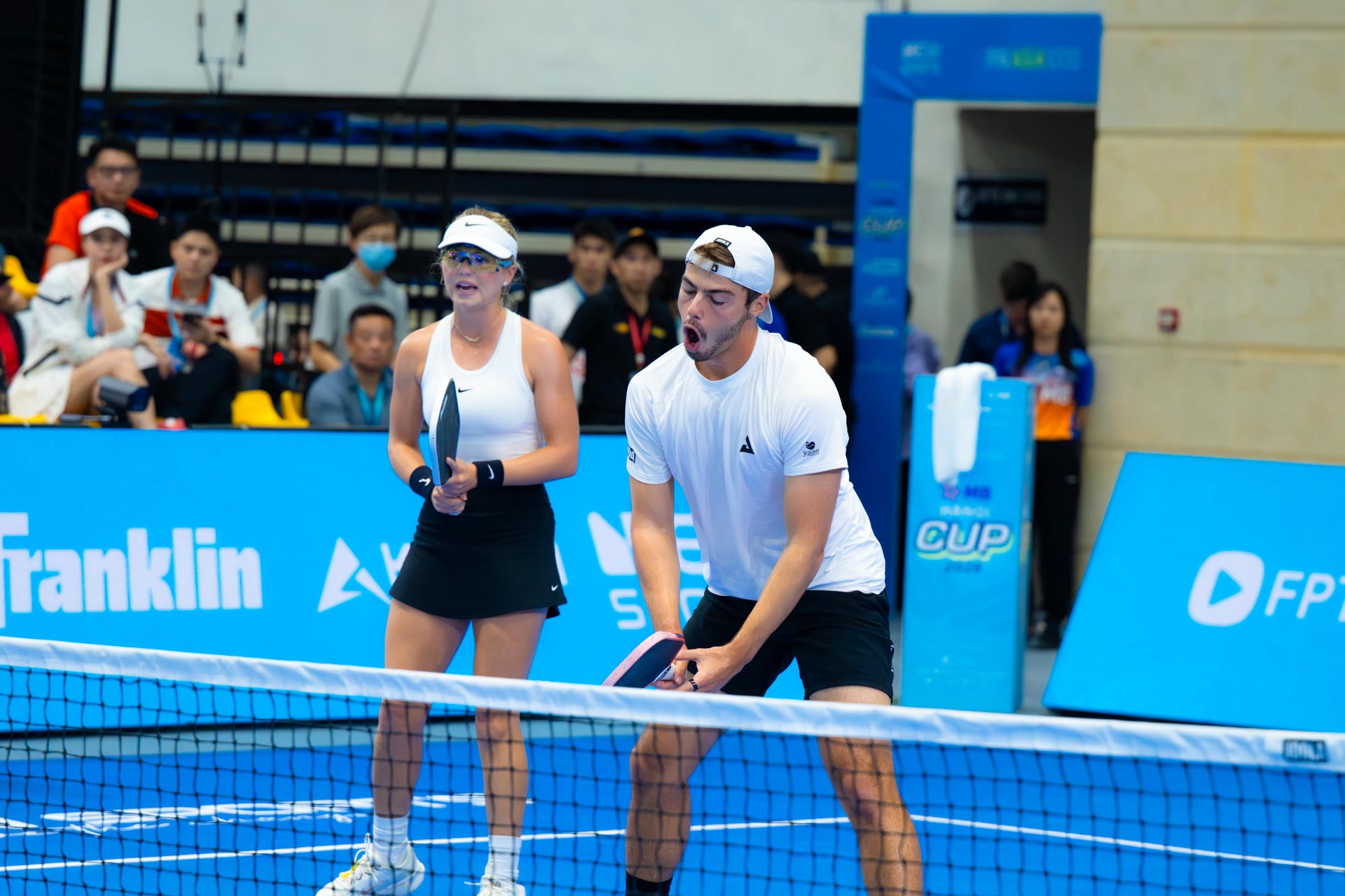 Kh&ocirc;ng thể ngăn cản: "Thu Thủy" Anna Leigh Waters v&agrave; Ben Johns thắng &aacute;p đảo, thẳng tiến v&agrave;o Chung kết PPA Asia 1000- Ảnh 6.