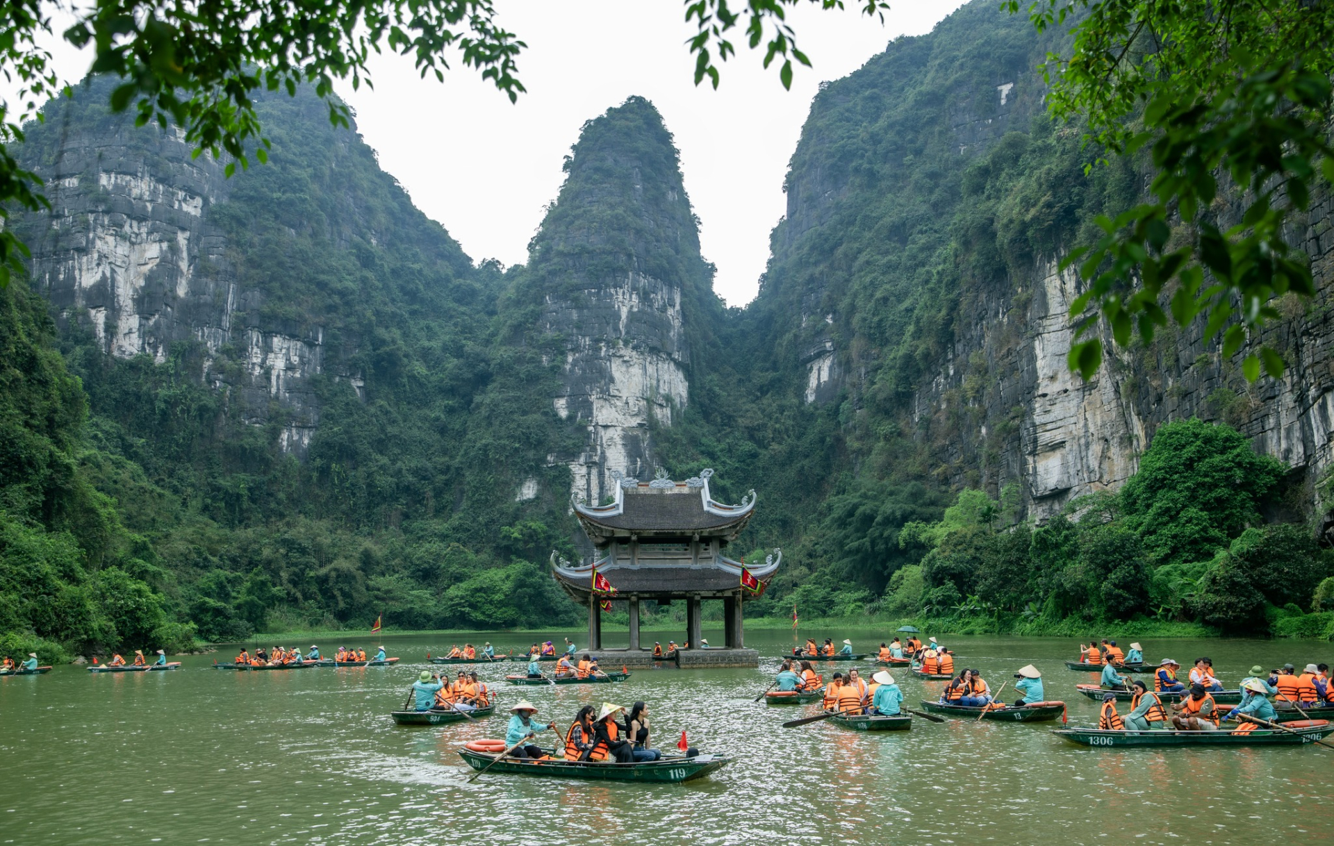 Di sản Tr&agrave;ng An (Ninh B&igrave;nh) c&oacute; điều chỉnh mới: Người d&acirc;n ch&uacute; &yacute;- Ảnh 3.