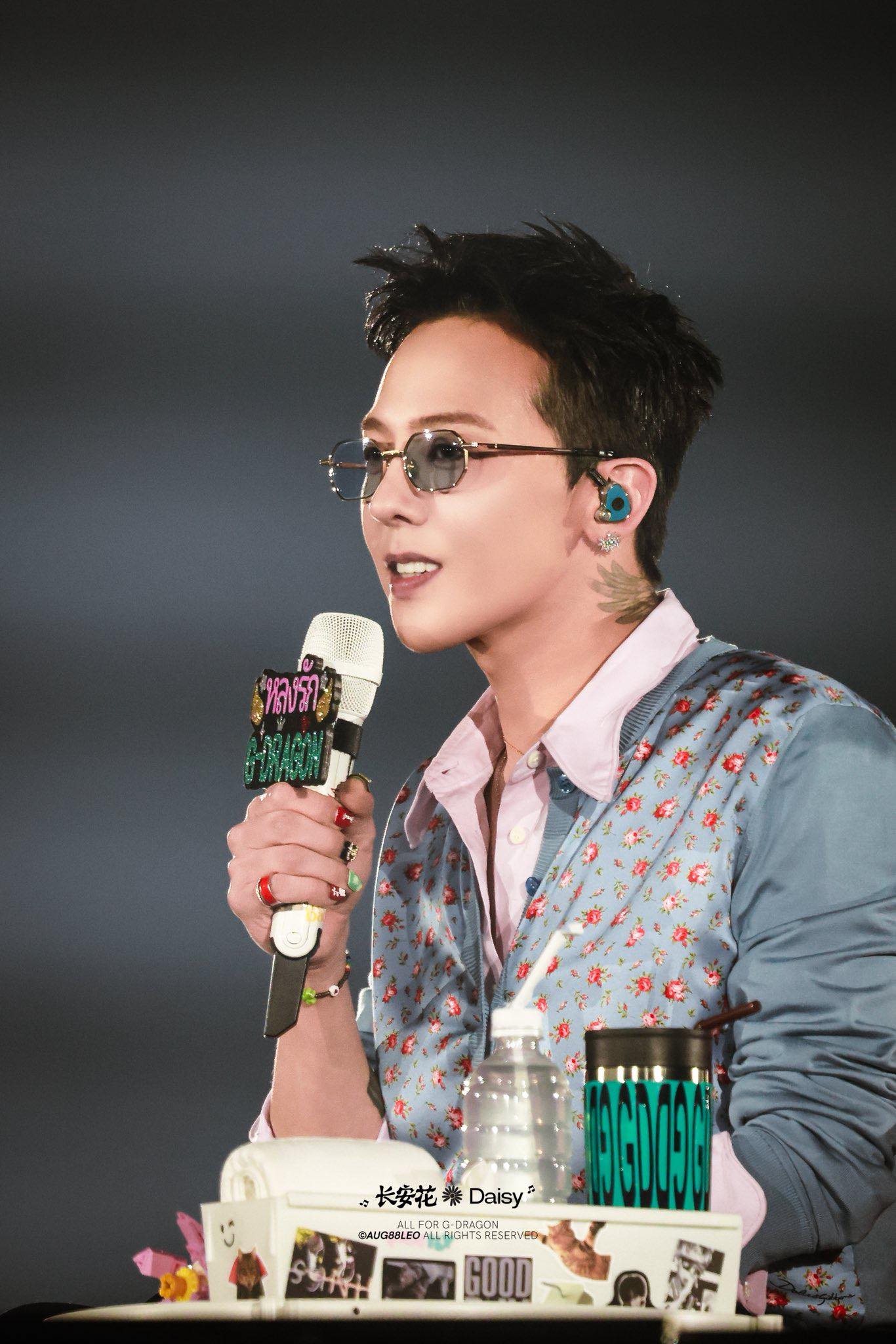 1 động th&aacute;i của G-DRAGON khiến l&agrave;ng nhạc dậy s&oacute;ng, thể hiện r&otilde; th&aacute;i độ với T.O.P- Ảnh 3.