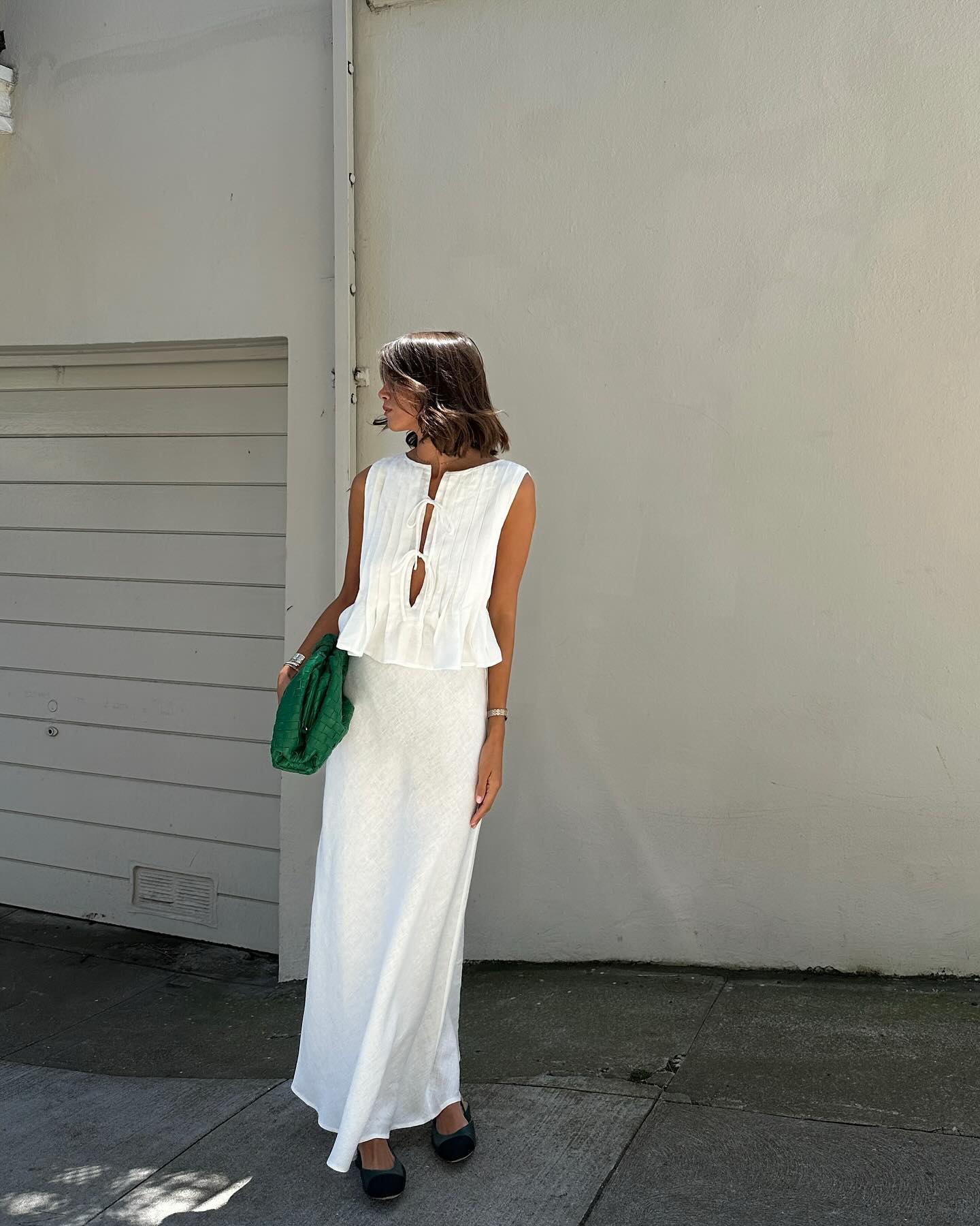 5 mẫu gi&agrave;y phụ nữ Ph&aacute;p mix với v&aacute;y: Si&ecirc;u t&ocirc;n d&aacute;ng, n&acirc;ng tầm vẻ sang trọng của cả set đồ- Ảnh 1.