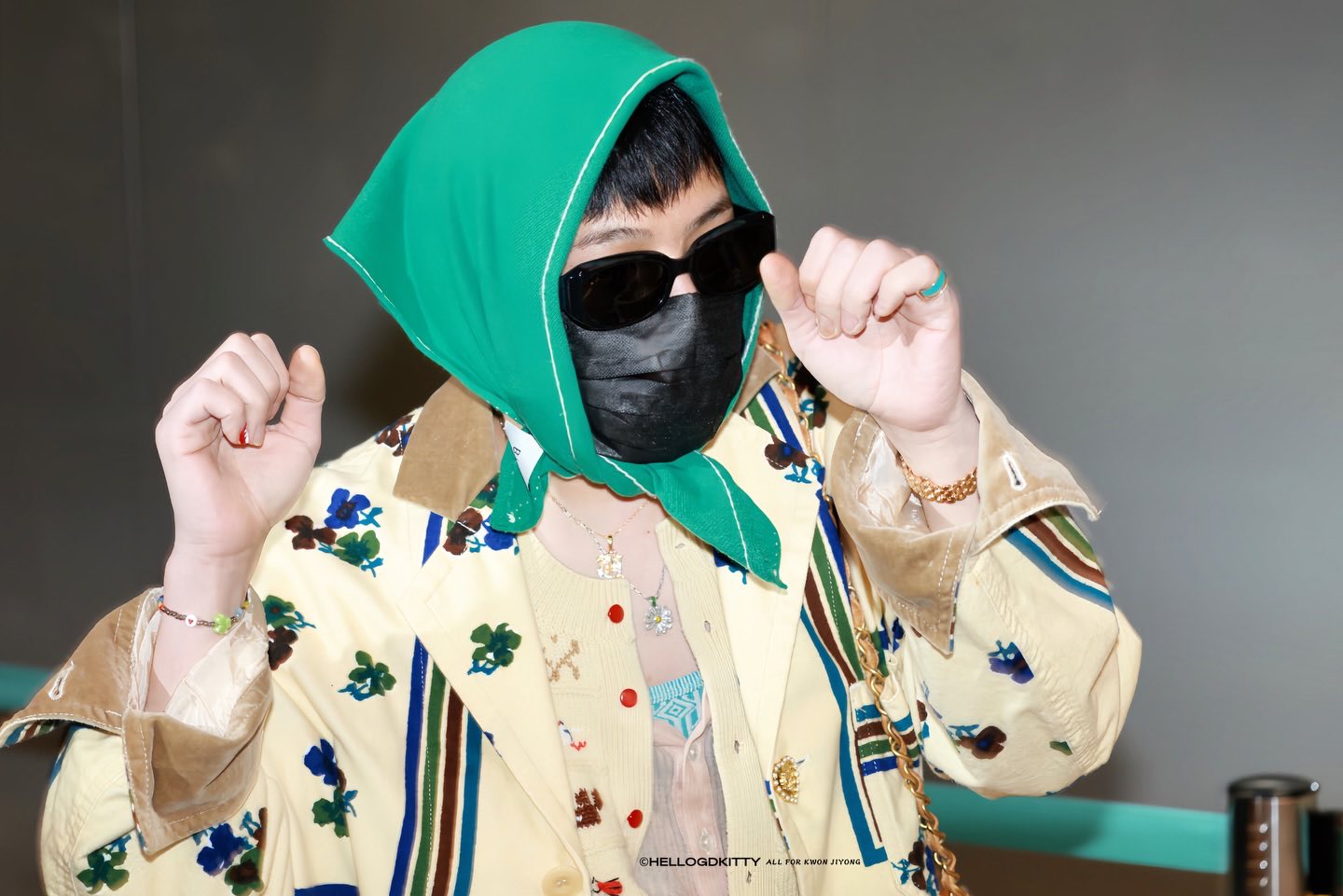 1 động th&aacute;i của G-DRAGON khiến l&agrave;ng nhạc dậy s&oacute;ng, thể hiện r&otilde; th&aacute;i độ với T.O.P- Ảnh 4.