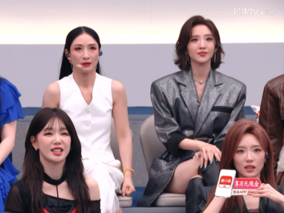 Show Trung Quốc Trang Ph&aacute;p đang thi d&iacute;nh drama rợp trời: Ồn hơn c&aacute;i chợ, gi&aacute;m khảo b&ugrave; nh&igrave;n v&agrave; d&agrave;n xếp kết quả lộ liễu- Ảnh 1.