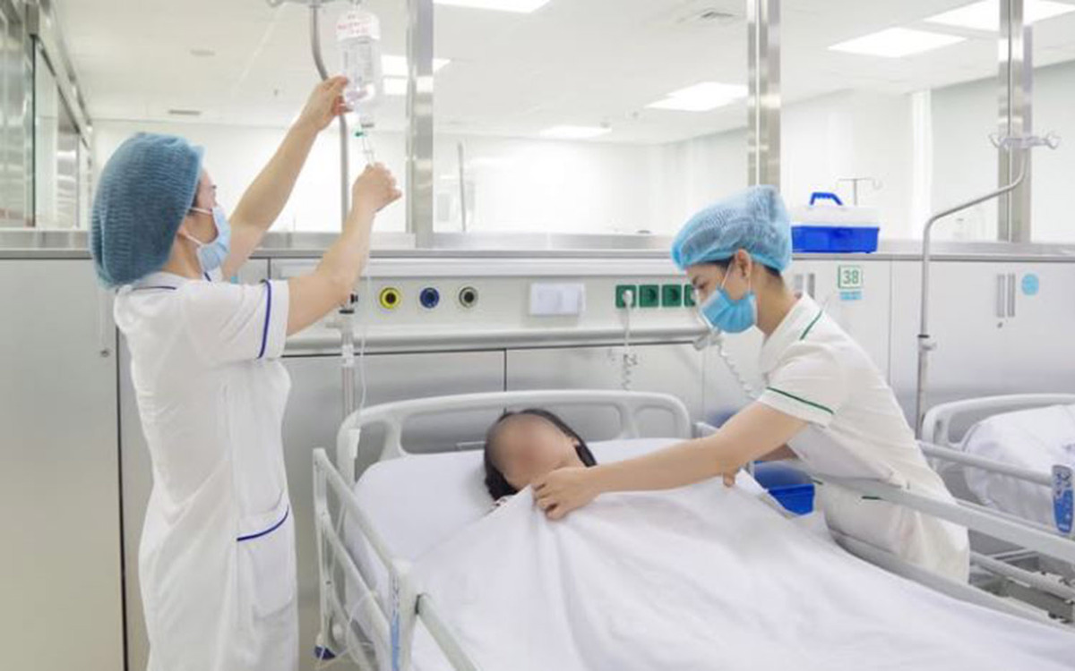 Li&ecirc;n tục thức khuya, tắm muộn, nam thanh ni&ecirc;n đột quỵ trong đ&ecirc;m