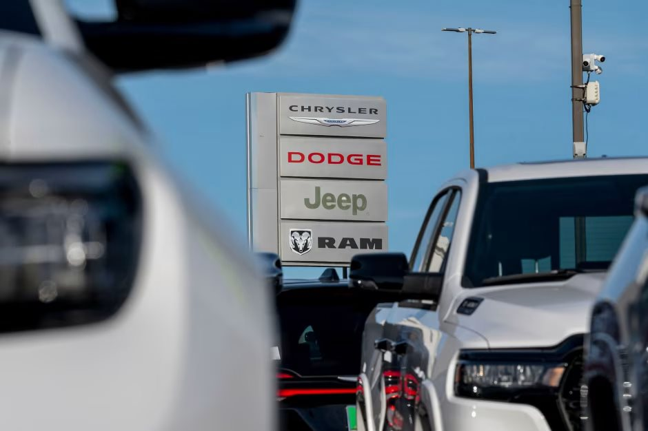 H&atilde;ng xe hơi 100 năm tuổi biểu tượng của Mỹ giờ chỉ b&aacute;n đ&uacute;ng một chiếc xe, gặm nhấm khoản lỗ 25 tỷ USD- Ảnh 1.