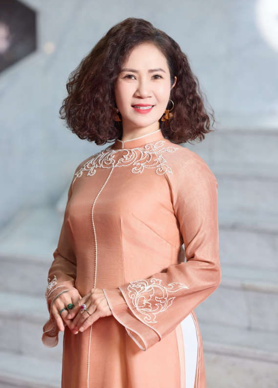 Ch&acirc;n dung NSƯT U60 được chồng cưng chiều như &ldquo;trứng mỏng&rdquo;: H&ocirc;n nh&acirc;n 30 năm vẫn ngọt ng&agrave;o bất ngờ- Ảnh 3.