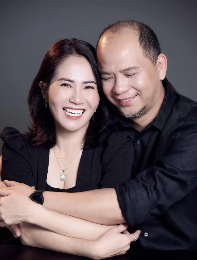 Ch&acirc;n dung NSƯT U60 được chồng cưng chiều như &ldquo;trứng mỏng&rdquo;: H&ocirc;n nh&acirc;n 30 năm vẫn ngọt ng&agrave;o bất ngờ- Ảnh 7.