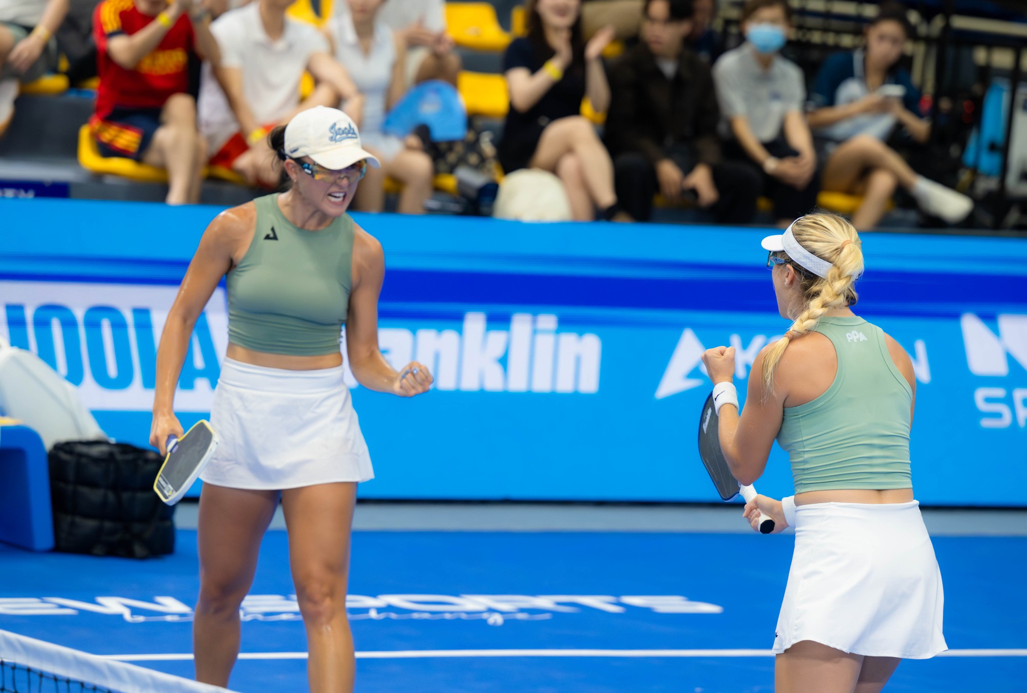 Tổng kết ngày 4/4 PPA Asia 1000 Hanoi Cup: Dàn sao thế giới "ngã ngựa" trước Lý Hoàng Nam, Trương Vinh Hiển- Ảnh 16. Tổng kết ngày 4/4 PPA Asia 1000 Hanoi Cup: Dàn sao thế giới "ngã ngựa" trước Lý Hoàng Nam, Trương Vinh Hiển- Ảnh 16.