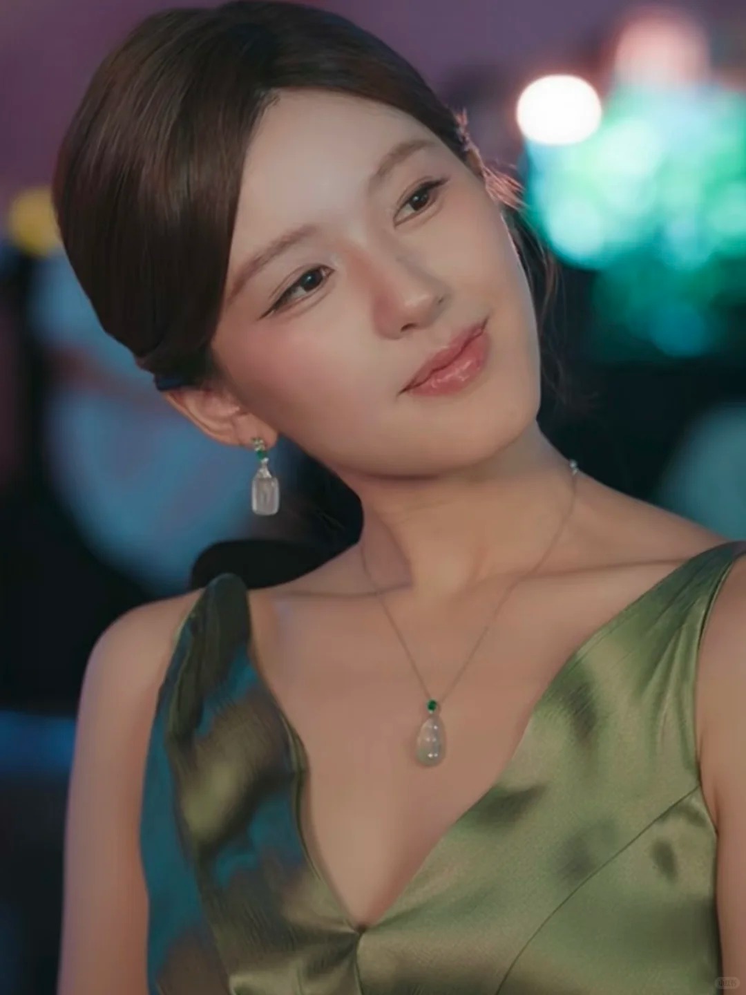 C&acirc;u chuyện ngọc b&iacute;ch của c&aacute;c "ph&uacute; b&agrave;": Người chọn độ trong, kẻ m&ecirc; m&agrave;u sắc, nh&igrave;n vi&ecirc;n ngọc tr&ecirc;n cổ biết được đẳng cấp thượng lưu đến đ&acirc;u- Ảnh 1.