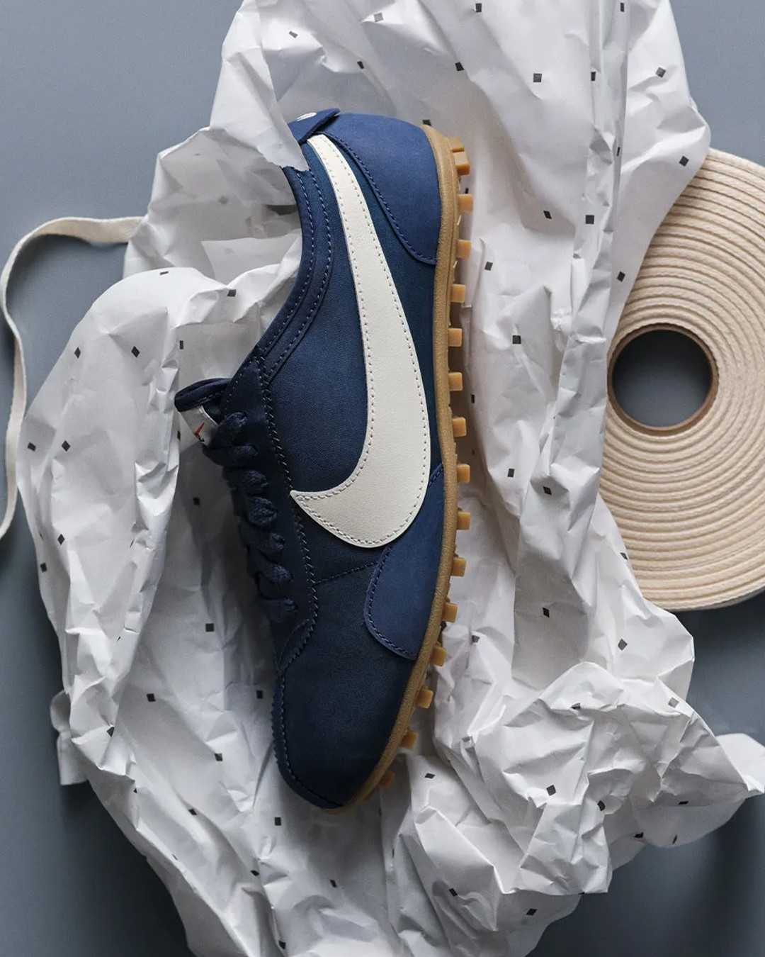 Nike - Puma - Onitsuka Tiger v&agrave; 3 đ&ocirc;i gi&agrave;y si&ecirc;u mới si&ecirc;u hot: Đường đua sneakers th&aacute;ng 4 nhộn nhịp qu&aacute;- Ảnh 3.