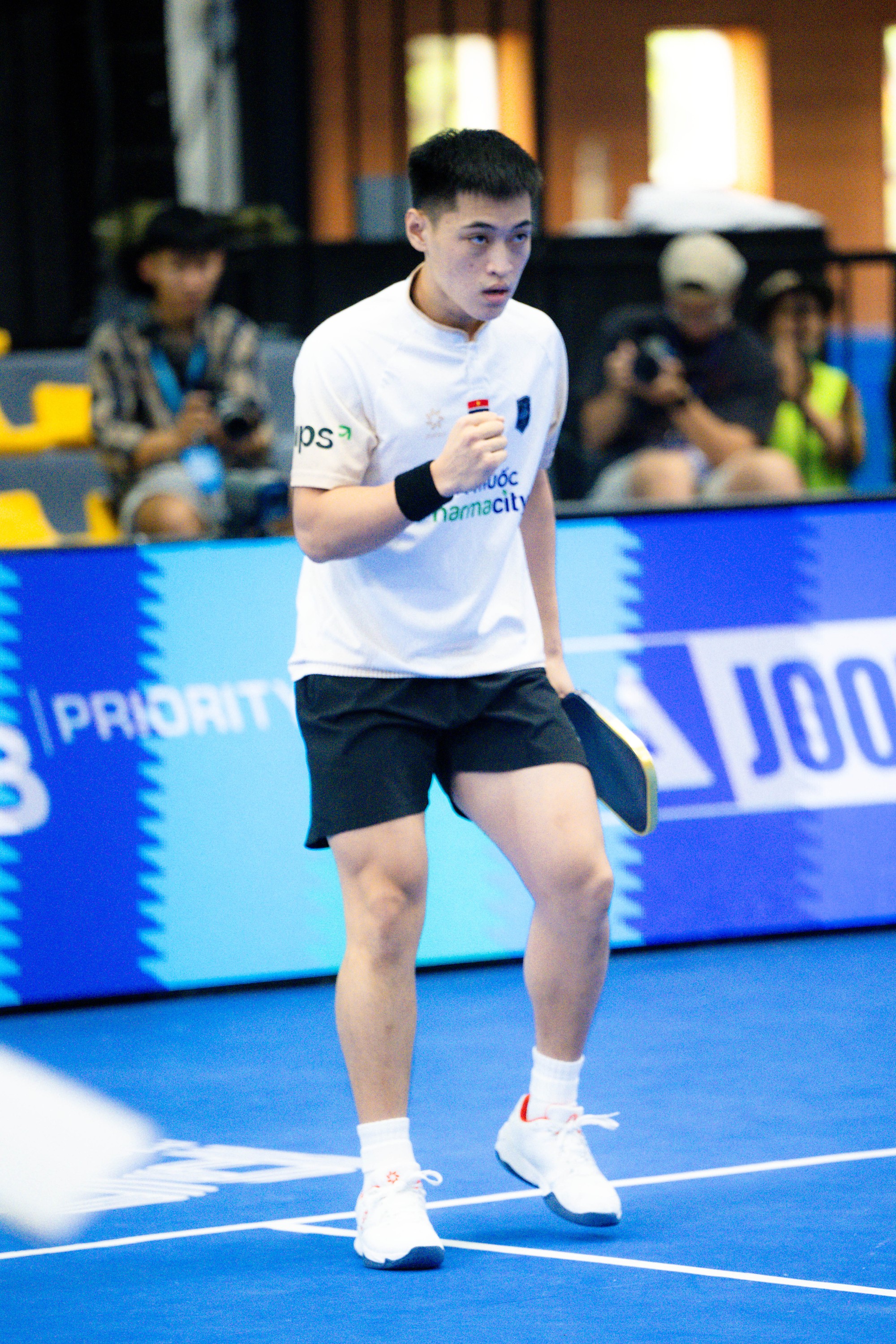 Đẳng cấp: Trương Vinh Hiển thắng nghẹt thở tay vợt Top 2 thế giới gi&agrave;nh v&eacute; v&agrave;o chung kết PPA Asia 1000 Hanoi Cup- Ảnh 12.