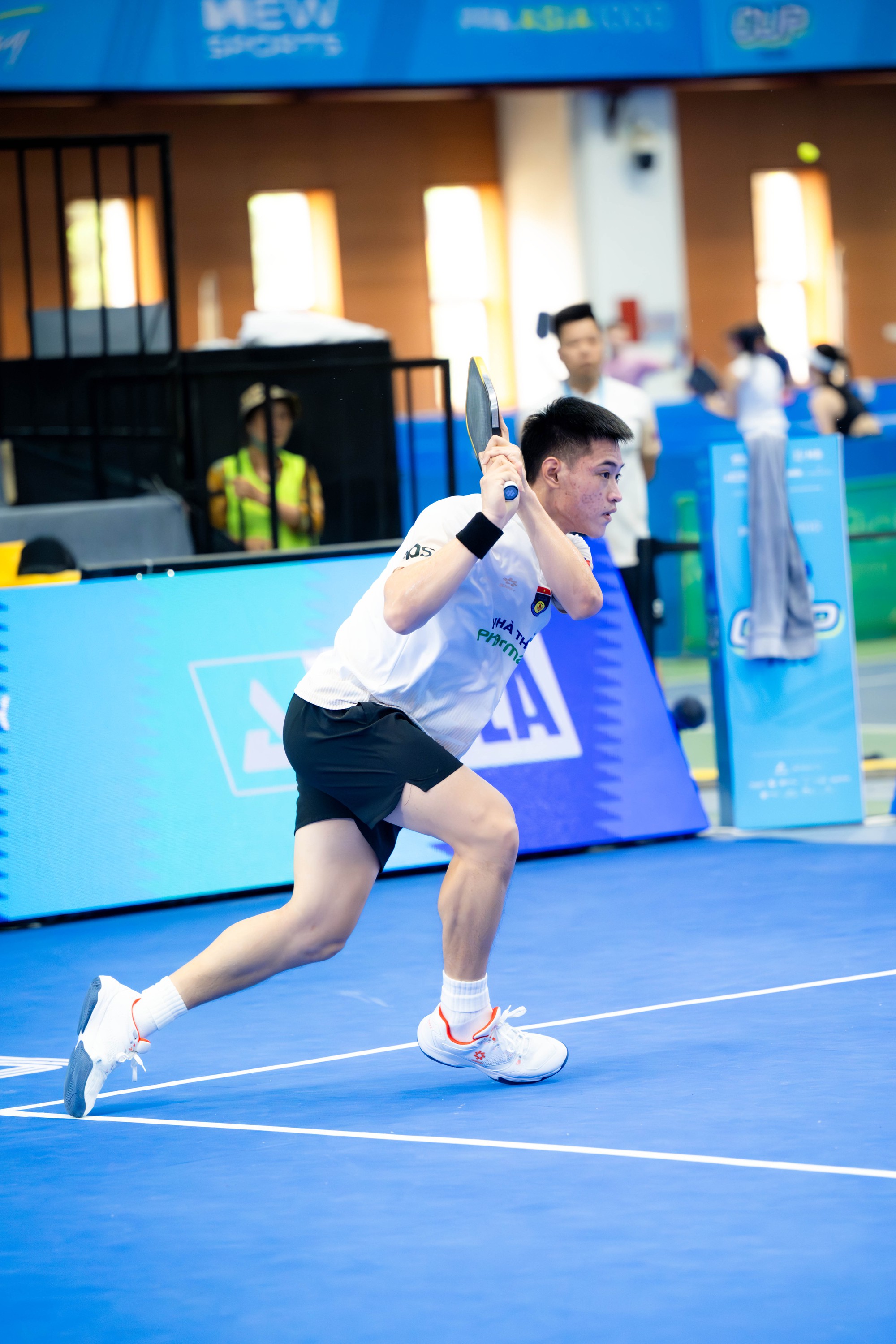 Đẳng cấp: Trương Vinh Hiển thắng nghẹt thở tay vợt Top 2 thế giới gi&agrave;nh v&eacute; v&agrave;o chung kết PPA Asia 1000 Hanoi Cup- Ảnh 9.