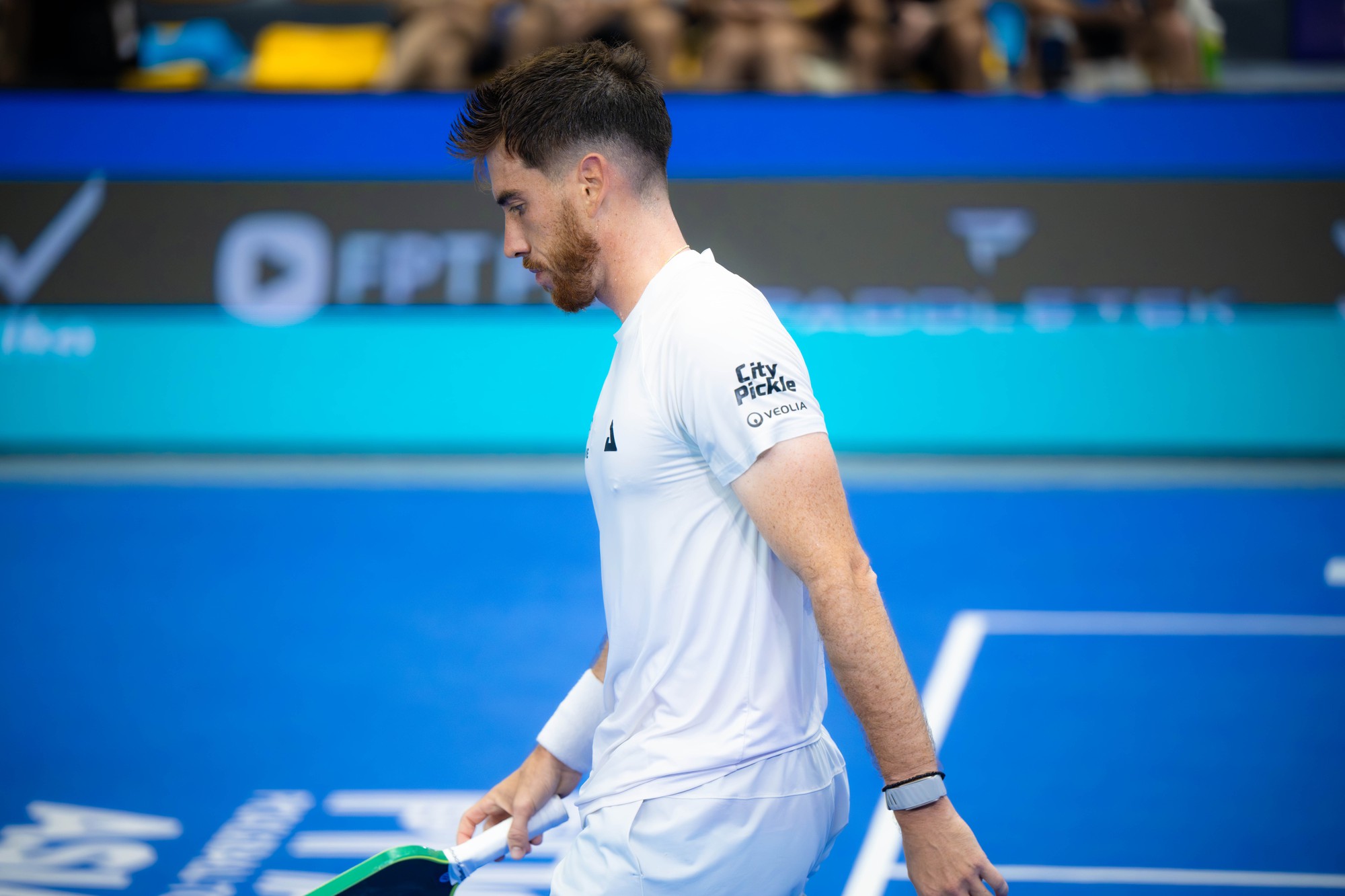 Tay vợt Top 2 PPA Staksrud &ldquo;phụng phịu&rdquo; suốt cả trận với Vinh Hiển, "ngượng ch&iacute;n mặt" khi khoe chi&ecirc;u tung vợt bất th&agrave;nh- Ảnh 5.