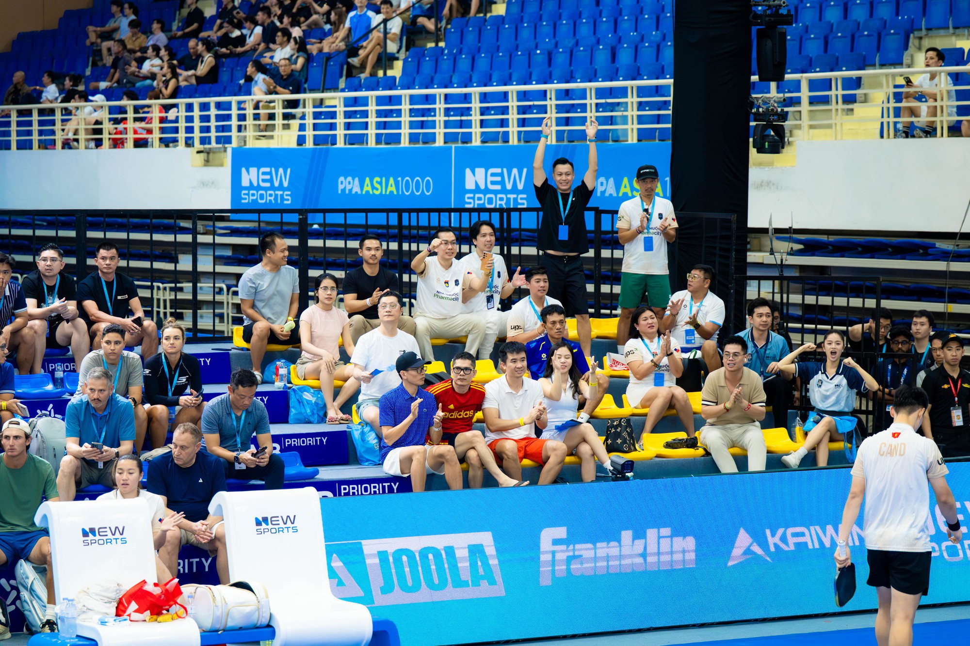 D&agrave;n si&ecirc;u sao PPA Mỹ cũng "phải l&ograve;ng" kh&aacute;n giả Việt, thi đấu thăng hoa hơn hẳn trong tiếng reo h&ograve; ở Mỹ Đ&igrave;nh- Ảnh 8.