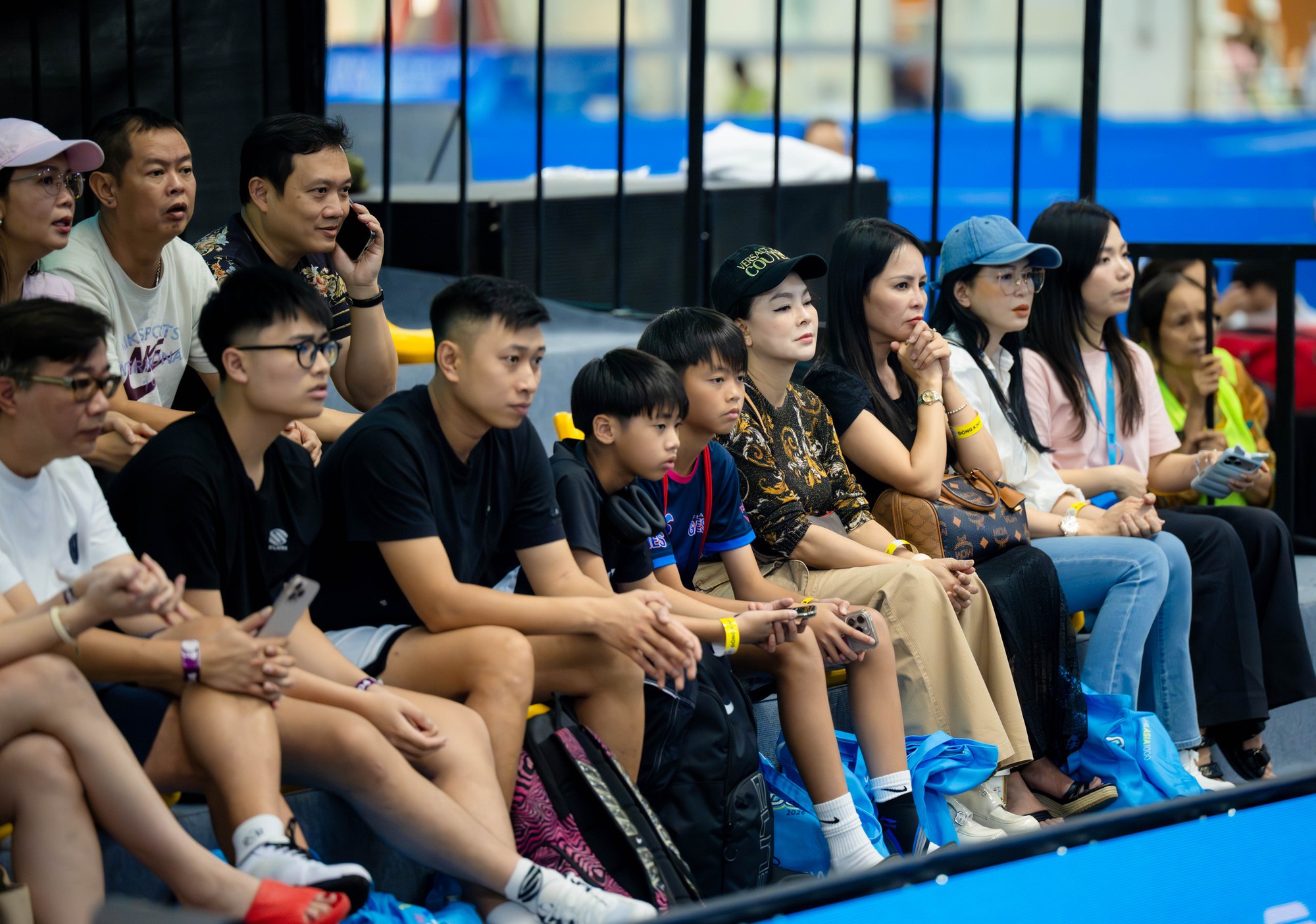 D&agrave;n si&ecirc;u sao PPA Mỹ cũng "phải l&ograve;ng" kh&aacute;n giả Việt, thi đấu thăng hoa hơn hẳn trong tiếng reo h&ograve; ở Mỹ Đ&igrave;nh- Ảnh 11.