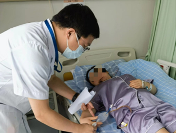 Nữ nh&acirc;n vi&ecirc;n văn ph&ograve;ng mới 27 tuổi m&agrave; 95% động mạch v&agrave;nh đ&atilde; tắc nghẽn v&igrave; th&oacute;i quen nhiều người l&agrave;m mỗi ng&agrave;y- Ảnh 3.