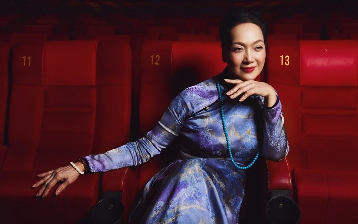 NSND đ&oacute;ng phim dẫn đầu ph&ograve;ng v&eacute;: L&agrave; mỹ nh&acirc;n m&agrave;n ảnh, U70 vẫn trẻ đẹp kh&oacute; tin- Ảnh 13.