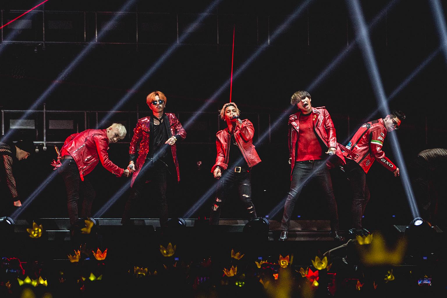 1 động th&aacute;i của G-DRAGON khiến l&agrave;ng nhạc dậy s&oacute;ng, thể hiện r&otilde; th&aacute;i độ với T.O.P- Ảnh 5.