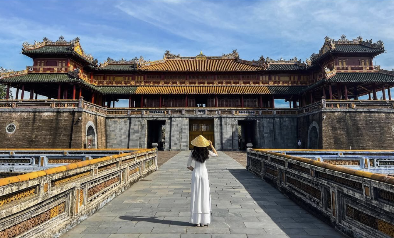 Thành phố duy nhất tại Việt Nam "ôm" trọn 8 di sản thế giới, "hồi sinh" ngoạn mục 1.400 công trình lịch sử từ đống tro tàn- Ảnh 8. Thành phố duy nhất tại Việt Nam "ôm" trọn 8 di sản thế giới, "hồi sinh" ngoạn mục 1.400 công trình lịch sử từ đống tro tàn- Ảnh 8.