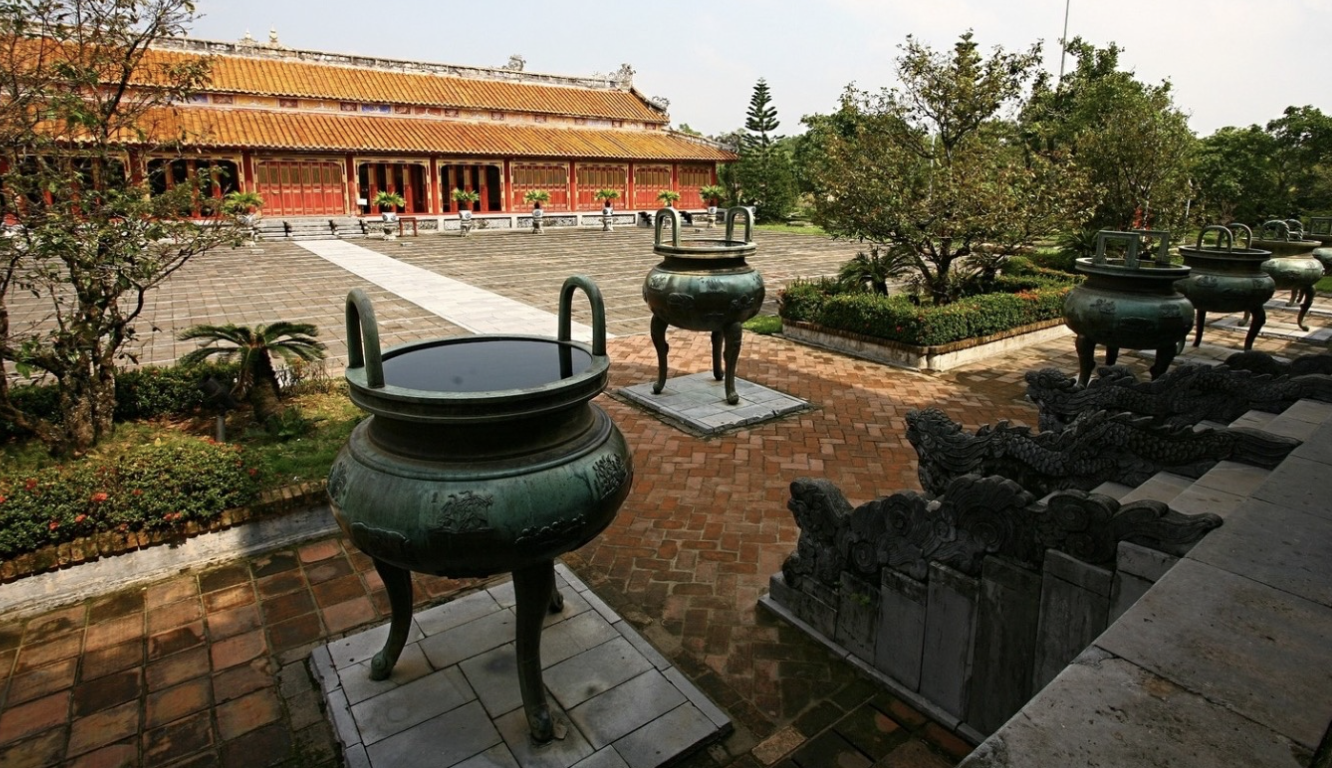 Thành phố duy nhất tại Việt Nam "ôm" trọn 8 di sản thế giới, "hồi sinh" ngoạn mục 1.400 công trình lịch sử từ đống tro tàn- Ảnh 5. Thành phố duy nhất tại Việt Nam "ôm" trọn 8 di sản thế giới, "hồi sinh" ngoạn mục 1.400 công trình lịch sử từ đống tro tàn- Ảnh 5.