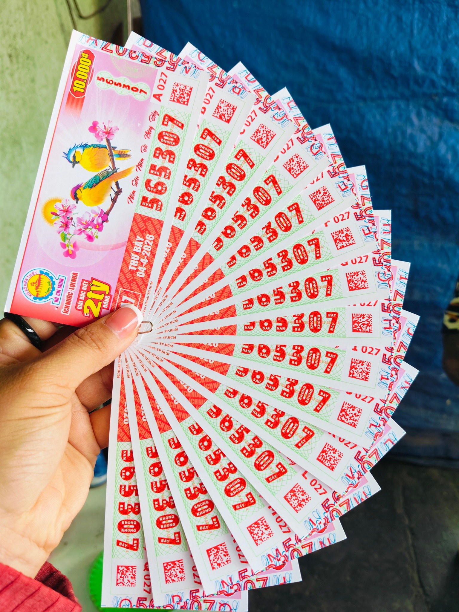 S&aacute;ng 4-4, lộ diện sự tr&ugrave;ng hợp của 2 giải độc đắc xổ số miền Nam- Ảnh 5.