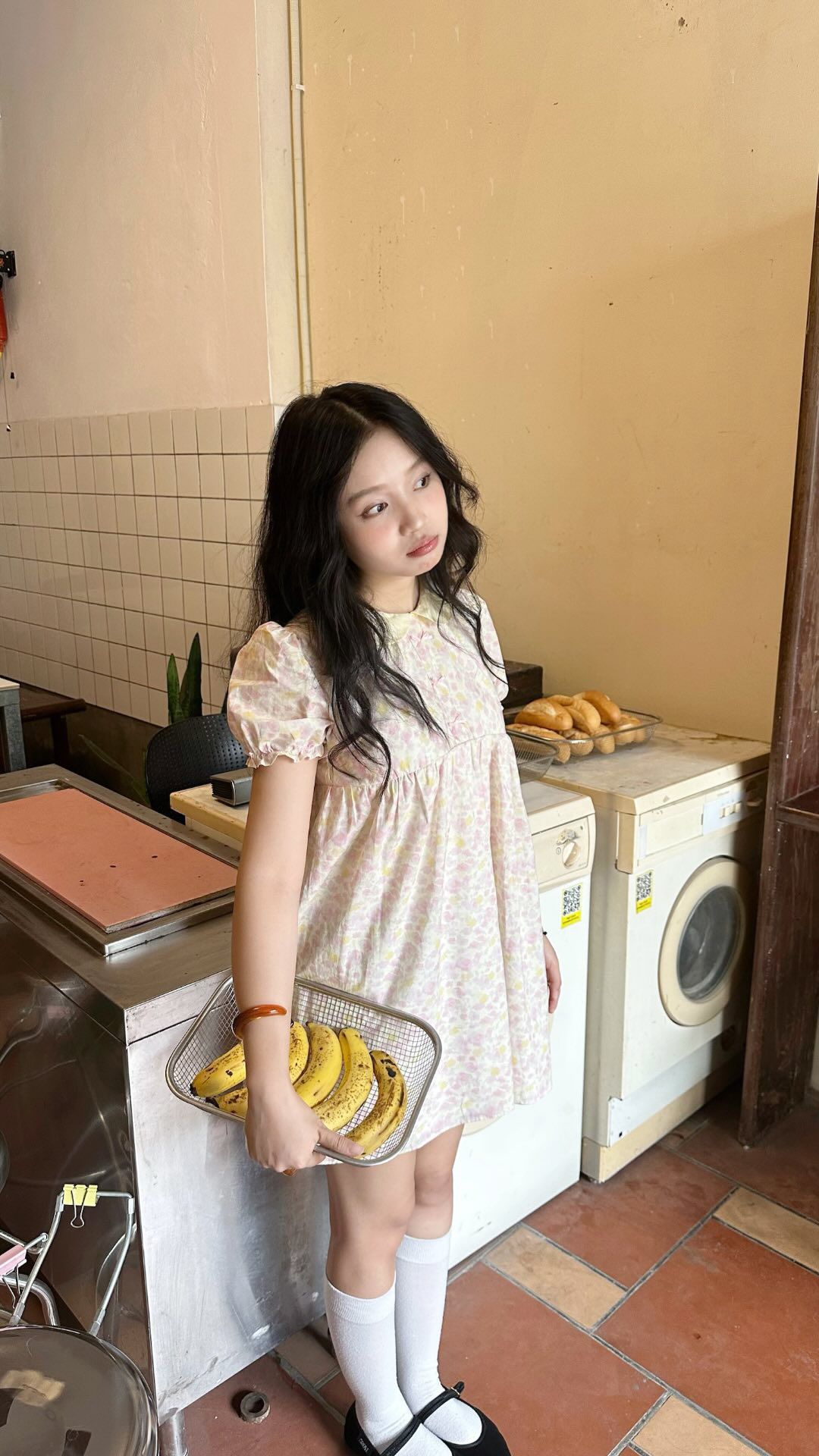 4 kiểu v&aacute;y h&egrave; đang phủ s&oacute;ng Instagram: Diện l&ecirc;n auto c&oacute; ảnh xinh, n&agrave;ng n&agrave;o cũng m&ecirc; mẩn- Ảnh 7.