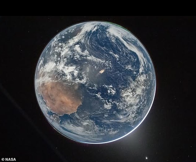 NASA tiết lộ cảnh báo ngay khi Artemis II vừa vượt “điểm không thể quay đầu” trong hành trình tới Mặt Trăng- Ảnh 4. NASA tiết lộ cảnh báo ngay khi Artemis II vừa vượt “điểm không thể quay đầu” trong hành trình tới Mặt Trăng- Ảnh 4.