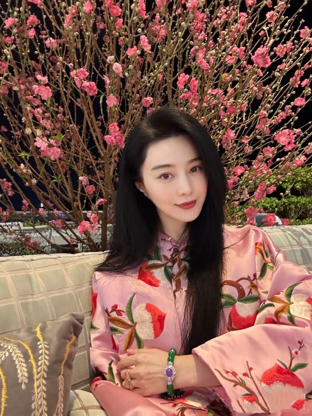 Giải m&atilde; th&uacute; chơi ngọc của giới thượng lưu: V&igrave; sao "ph&uacute; b&agrave;" n&agrave;o cũng săn l&ugrave;ng ngọc cẩm thạch t&iacute;m?- Ảnh 2.