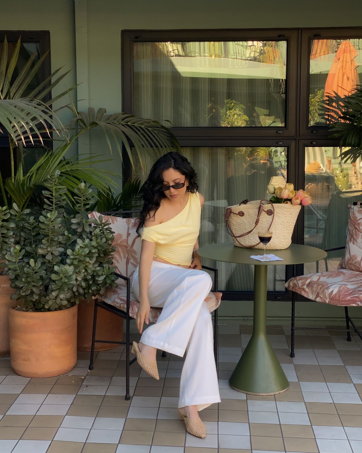 4 kiểu &aacute;o h&egrave; xinh lịm tim, phối với quần jeans hay ch&acirc;n v&aacute;y đều xuất sắc- Ảnh 8.