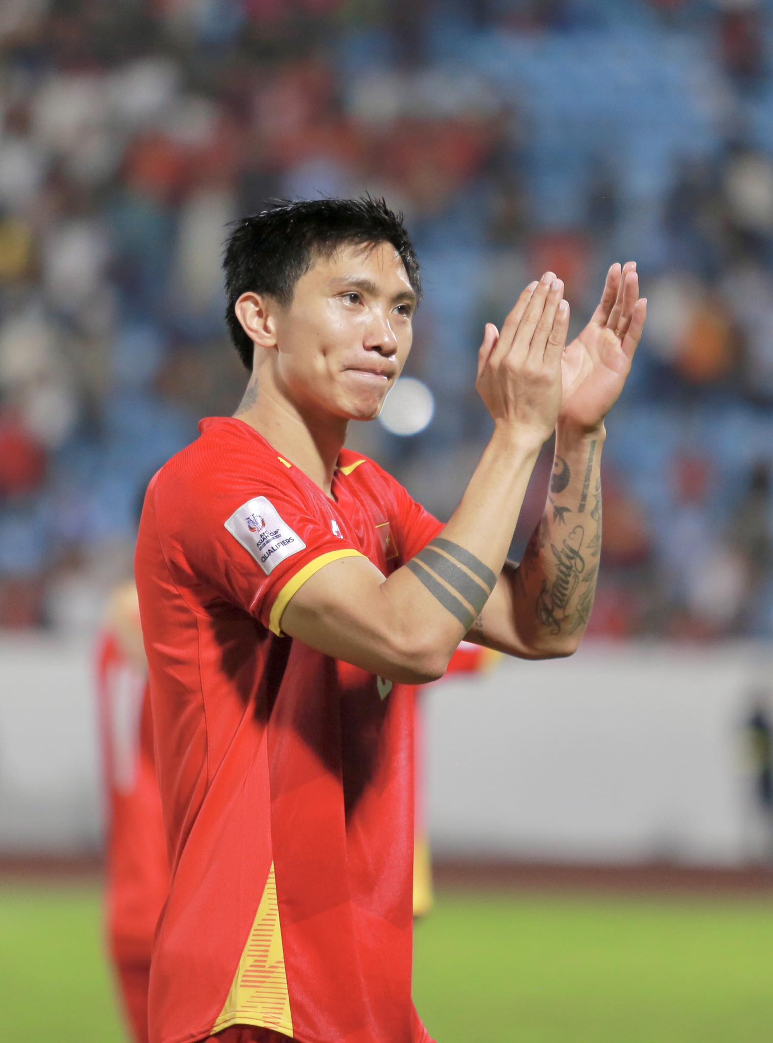 Do&atilde;n Hải My mở tiệc ho&agrave;nh tr&aacute;ng mừng Văn Hậu trở lại đỉnh cao sau 2 năm chấn thương &aacute;c mộng, "kh&oacute;a m&ocirc;i" cực ngọt- Ảnh 2.