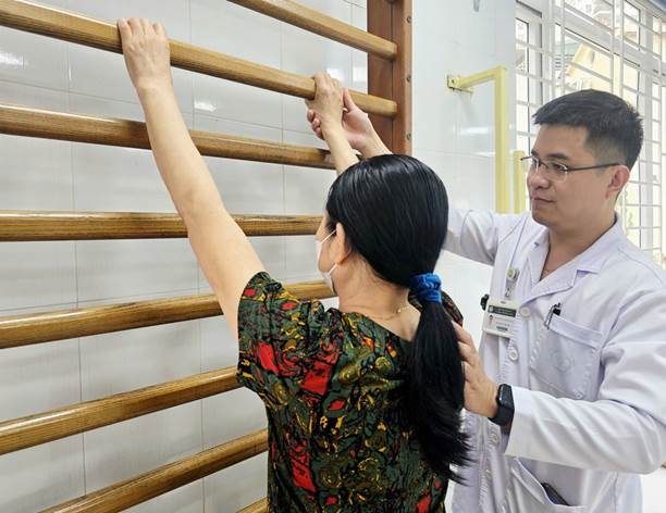 Bác sĩ Bệnh viện Bạch Mai cảnh báo 1 tình trạng bệnh đang tăng nhanh, người già hay trẻ đều mắc nhiều- Ảnh 5. Bác sĩ Bệnh viện Bạch Mai cảnh báo 1 tình trạng bệnh đang tăng nhanh, người già hay trẻ đều mắc nhiều- Ảnh 5.