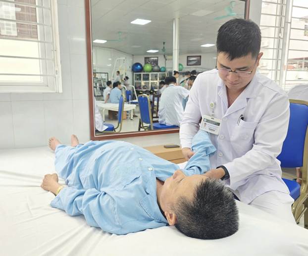 Bác sĩ Bệnh viện Bạch Mai cảnh báo 1 tình trạng bệnh đang tăng nhanh, người già hay trẻ đều mắc nhiều- Ảnh 6. Bác sĩ Bệnh viện Bạch Mai cảnh báo 1 tình trạng bệnh đang tăng nhanh, người già hay trẻ đều mắc nhiều- Ảnh 6.