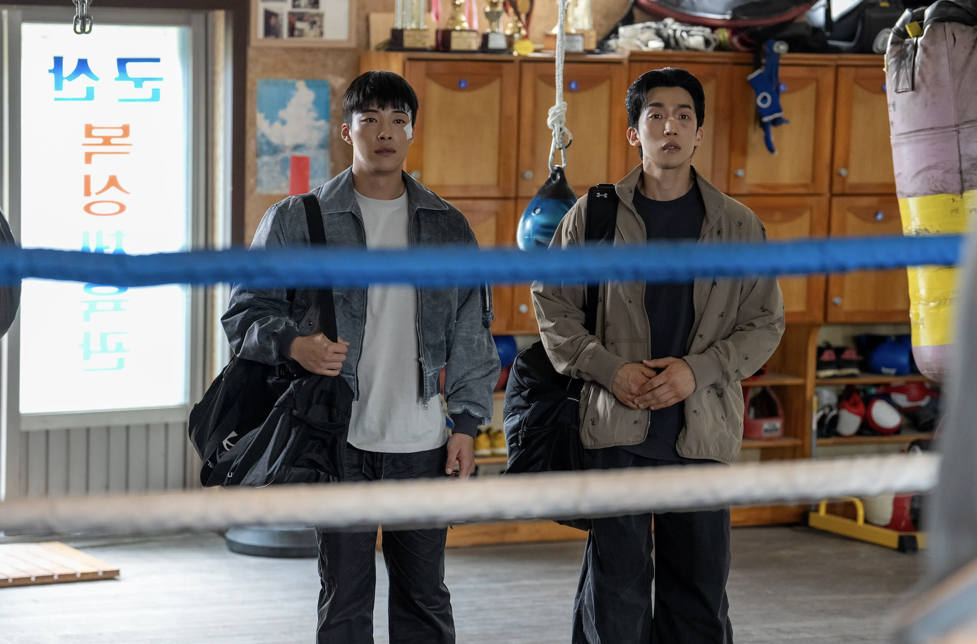 Đã đời phim Hàn mới chiếu đã chiếm top 1 Việt Nam: Nam chính chuẩn tượng tạc, mỗi giây đều đáng đồng tiền bát gạo- Ảnh 2. Đã đời phim Hàn mới chiếu đã chiếm top 1 Việt Nam: Nam chính chuẩn tượng tạc, mỗi giây đều đáng đồng tiền bát gạo- Ảnh 2.