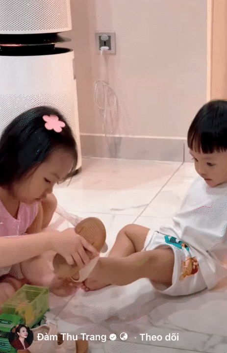 &Aacute;i nữ nh&agrave; đại gia Cường Đ&ocirc; La: Mới 6 tuổi đ&atilde; biết phụ mẹ chăm em, c&oacute; n&eacute;t "mỹ nh&acirc;n" ngay từ nhỏ- Ảnh 11.