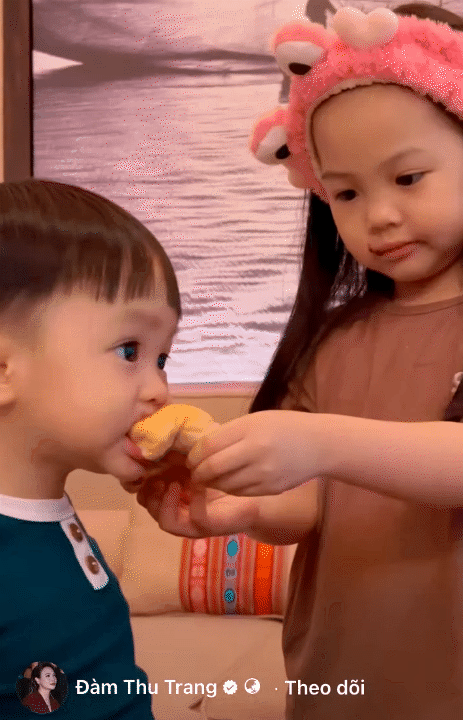 &Aacute;i nữ nh&agrave; đại gia Cường Đ&ocirc; La: Mới 6 tuổi đ&atilde; biết phụ mẹ chăm em, c&oacute; n&eacute;t "mỹ nh&acirc;n" ngay từ nhỏ- Ảnh 12.