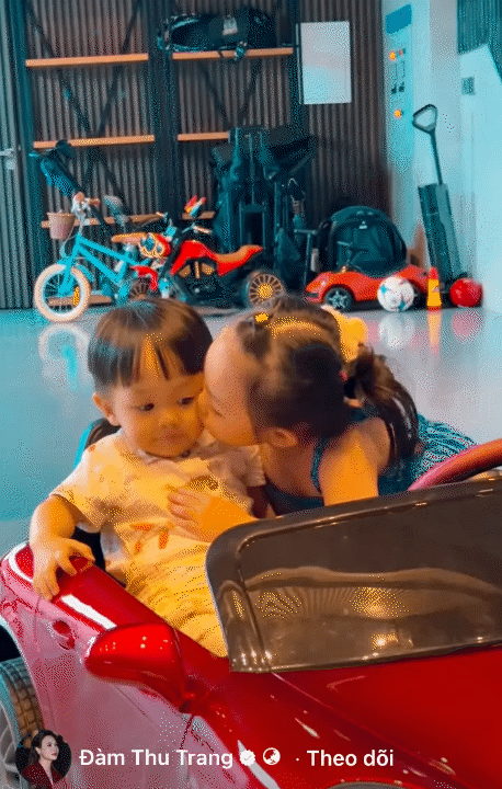 &Aacute;i nữ nh&agrave; đại gia Cường Đ&ocirc; La: Mới 6 tuổi đ&atilde; biết phụ mẹ chăm em, c&oacute; n&eacute;t "mỹ nh&acirc;n" ngay từ nhỏ- Ảnh 9.