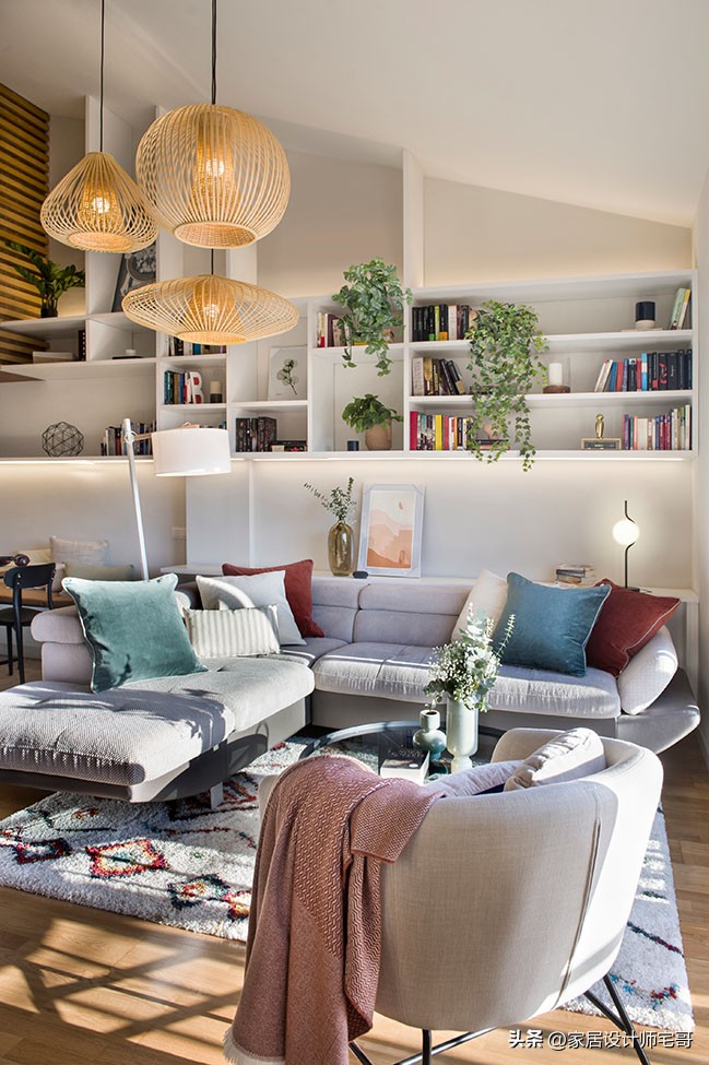 Ly h&ocirc;n ở tuổi 40, người phụ nữ mua g&aacute;c m&aacute;i 48m&sup2; gi&aacute; rẻ rồi biến th&agrave;nh căn hộ 2 tầng: Kh&ocirc;ng rộng nhưng sống cực &ldquo;đ&atilde;&rdquo;- Ảnh 3.