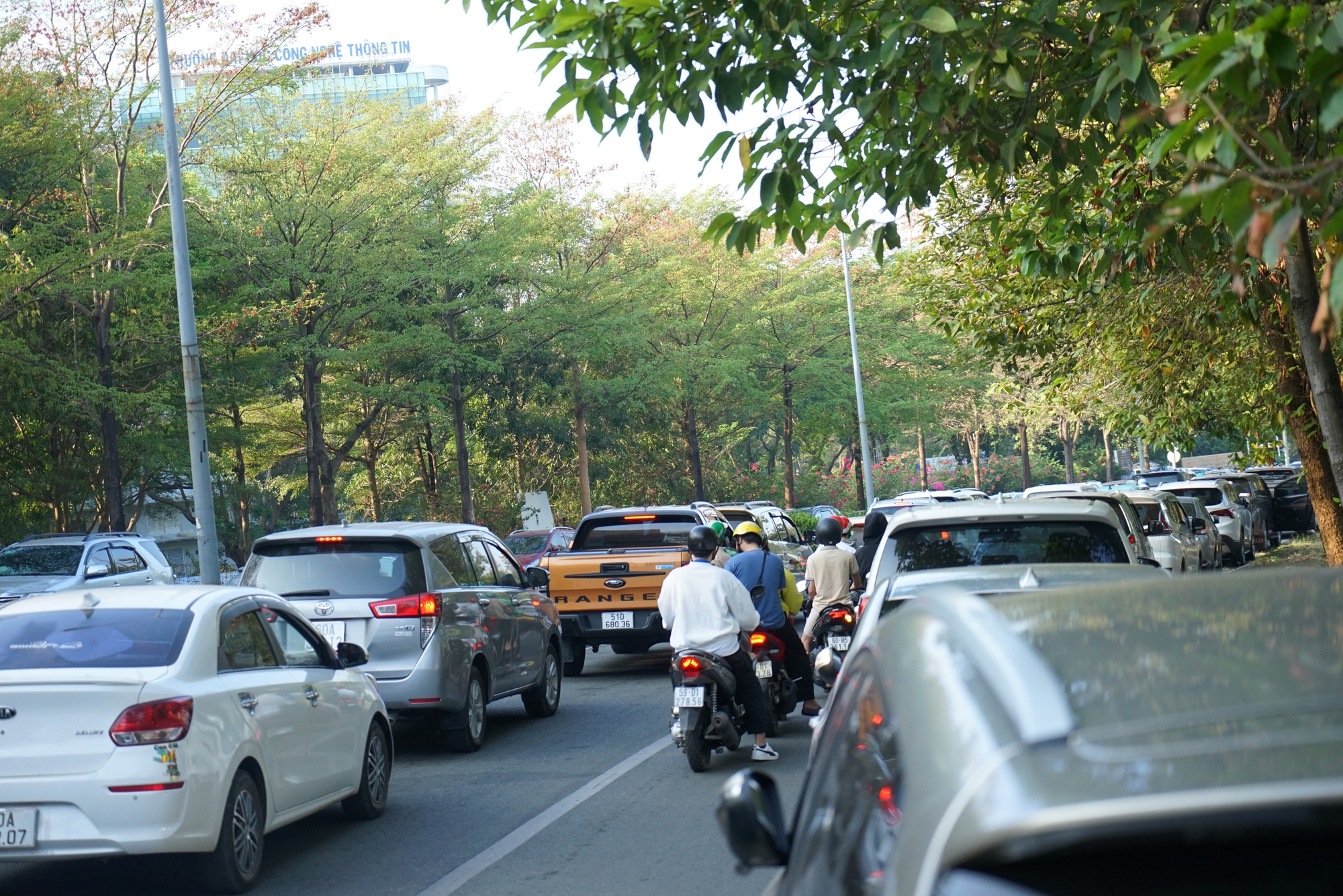 Hơn 135.000 thí sinh bước vào kỳ thi đánh giá năng lực của ĐHQG TPHCM- Ảnh 2. Hơn 135.000 thí sinh bước vào kỳ thi đánh giá năng lực của ĐHQG TPHCM- Ảnh 2.