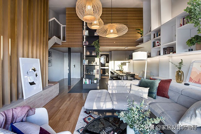 Ly h&ocirc;n ở tuổi 40, người phụ nữ mua g&aacute;c m&aacute;i 48m&sup2; gi&aacute; rẻ rồi biến th&agrave;nh căn hộ 2 tầng: Kh&ocirc;ng rộng nhưng sống cực &ldquo;đ&atilde;&rdquo;- Ảnh 5.